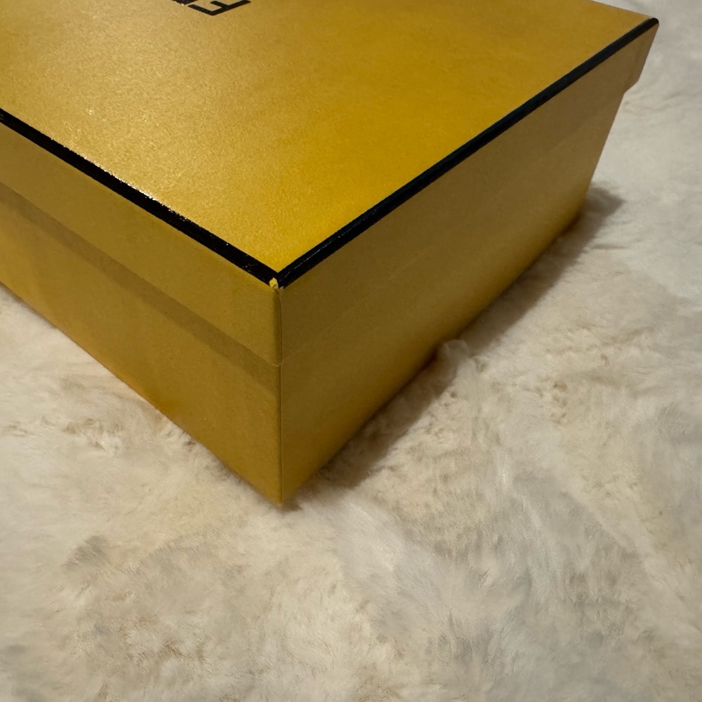 Fendi Yellow Box - Picture 5 of 10